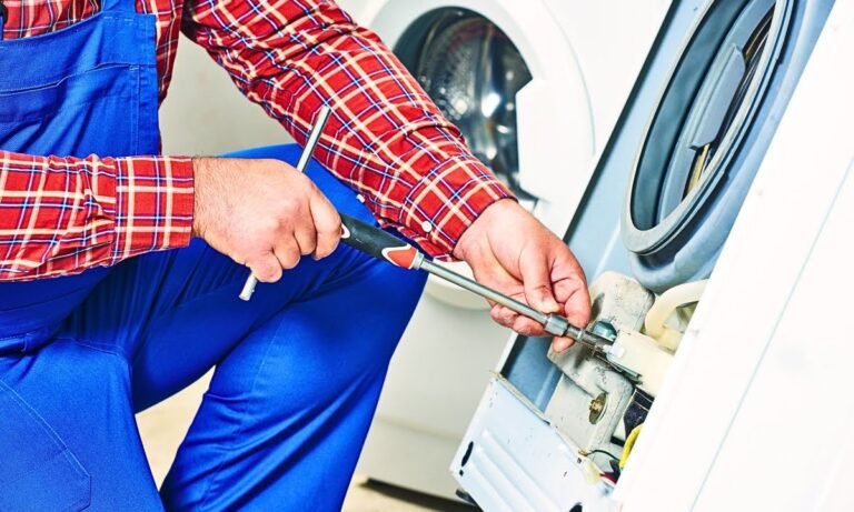 متى يلزم الاتصال ب فني تصليح غسالات سامسونج في الكويت