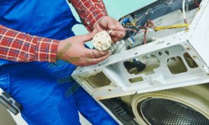 فني صيانة غسالات شارب في الكويت